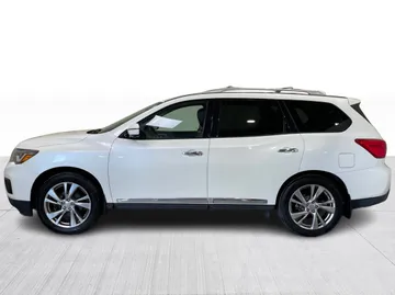 2019 Nissan Pathfinder - image 10