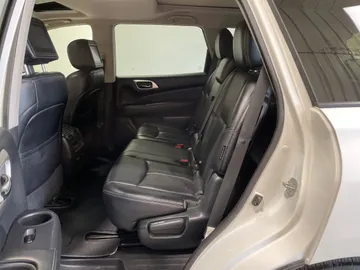 2019 Nissan Pathfinder - image 15