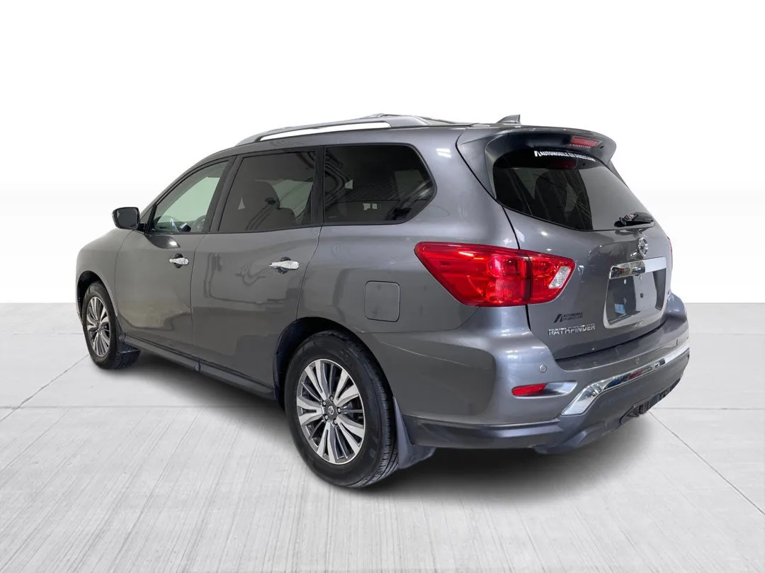 2019 Nissan Pathfinder — photo 6