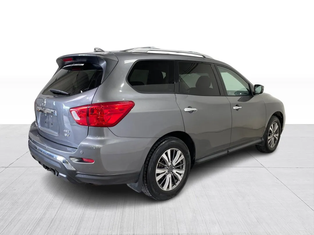 2019 Nissan Pathfinder — photo 8