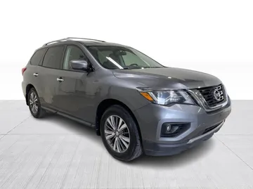 2019 Nissan Pathfinder - image 2