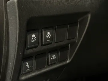 2019 Nissan Pathfinder - image 31