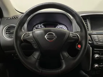 2019 Nissan Pathfinder - image 15