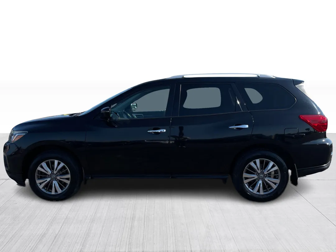 2018 Nissan Pathfinder — photo 8