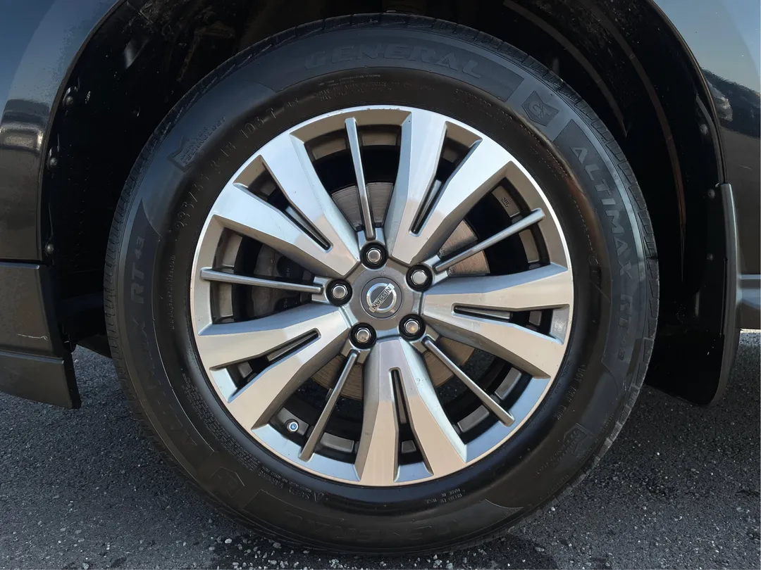 2018 Nissan Pathfinder — photo 5