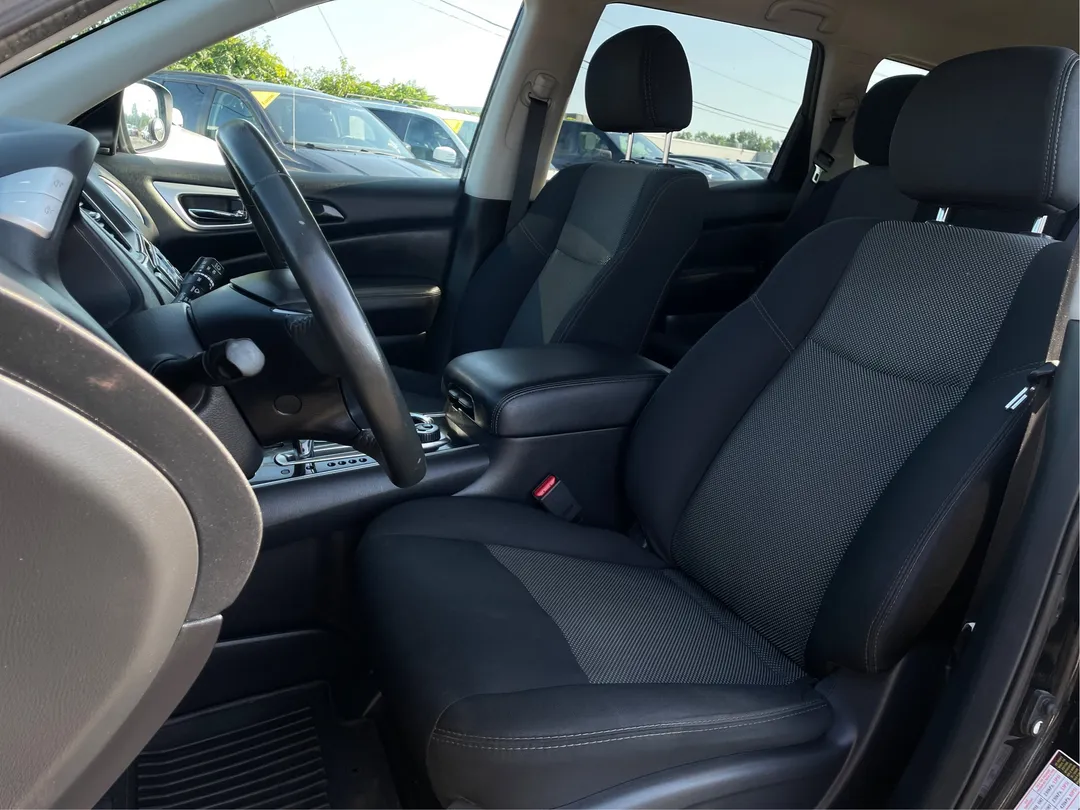 2018 Nissan Pathfinder — photo 3