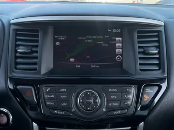 2018 Nissan Pathfinder - image 18