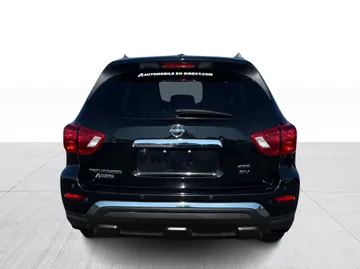 2018 Nissan Pathfinder - image 11