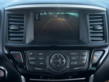 2018 Nissan Pathfinder - image 19