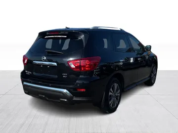 2018 Nissan Pathfinder - image 13