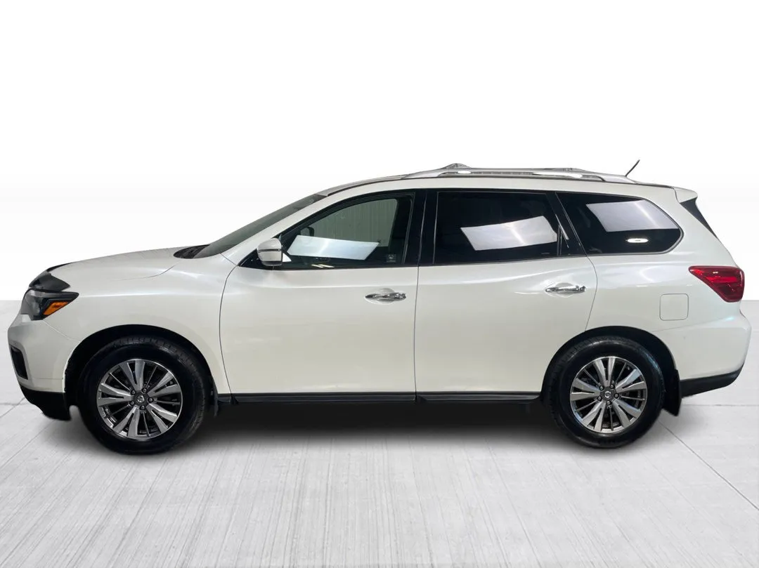2018 Nissan Pathfinder — photo 8