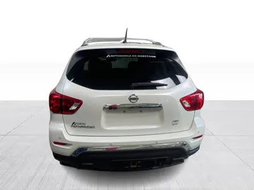 2018 Nissan Pathfinder - image 11