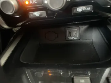2018 Nissan Pathfinder - image 28