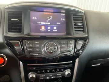 2018 Nissan Pathfinder - image 21
