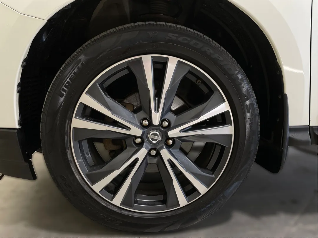2018 Nissan Pathfinder — photo 6