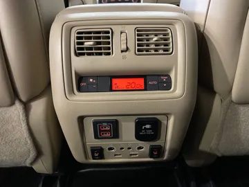 2018 Nissan Pathfinder - image 35