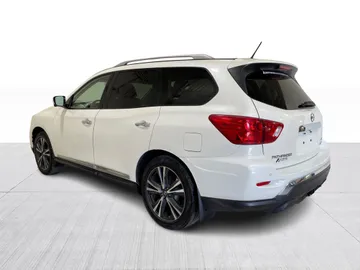 2018 Nissan Pathfinder - image 11