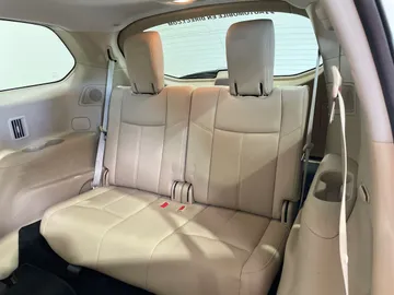 2018 Nissan Pathfinder - image 16