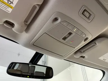 2018 Nissan Pathfinder - image 17