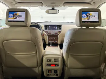2018 Nissan Pathfinder - image 36