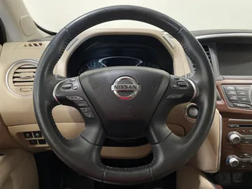 2018 Nissan Pathfinder - image 28