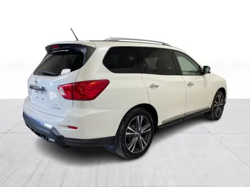 2018 Nissan Pathfinder - image 14