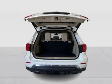 2018 Nissan Pathfinder - image 13