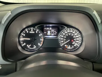 2018 Nissan Pathfinder - image 15