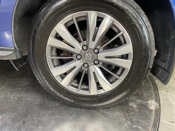 2018 Nissan Pathfinder - image 6