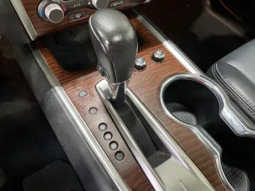 2017 Nissan Pathfinder - image 28