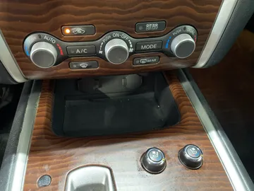 2017 Nissan Pathfinder - image 22
