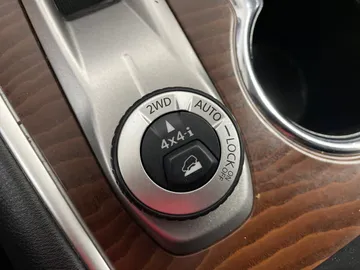 2017 Nissan Pathfinder - image 33
