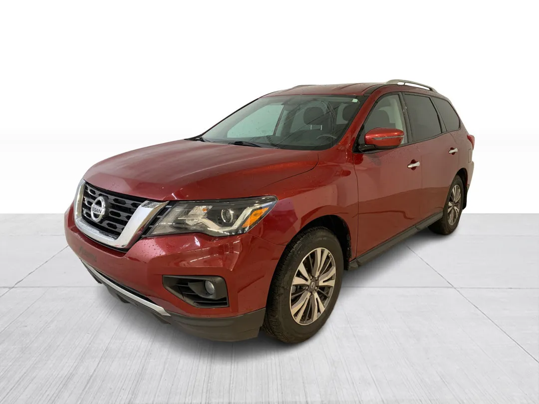 2017 Nissan Pathfinder — photo 3