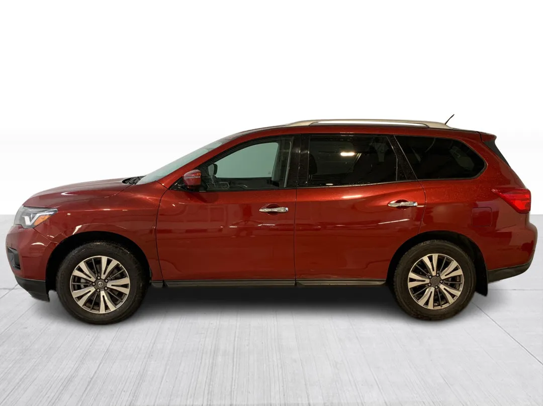 2017 Nissan Pathfinder — photo 4