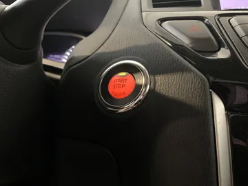2017 Nissan Pathfinder - image 21
