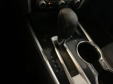 2017 Nissan Pathfinder - image 29