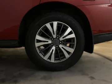 2017 Nissan Pathfinder - image 17