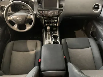 2017 Nissan Pathfinder - image 18