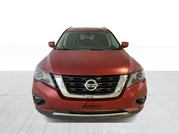 2017 Nissan Pathfinder - image 2