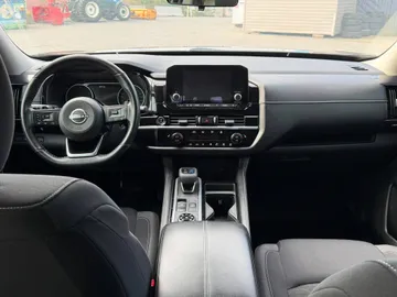2022 Nissan Pathfinder - image 9