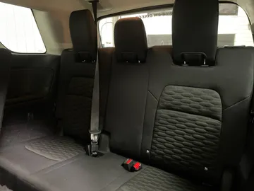 2022 Nissan Pathfinder - image 21