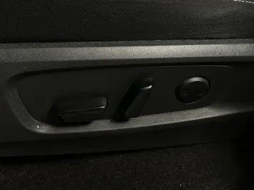 2022 Nissan Pathfinder - image 23