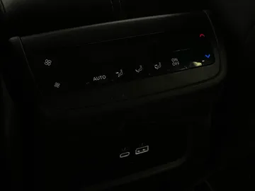 2022 Nissan Pathfinder - image 20