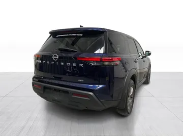 2022 Nissan Pathfinder - image 14