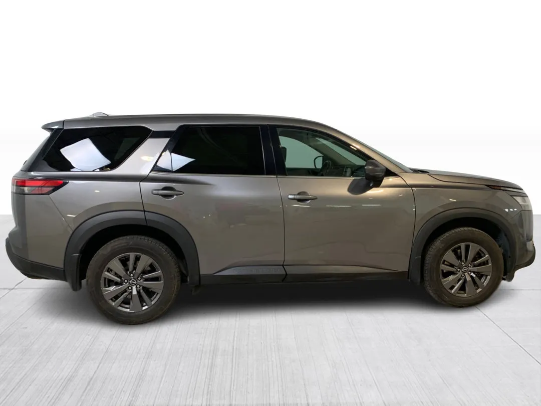 2022 Nissan Pathfinder S, photo 8