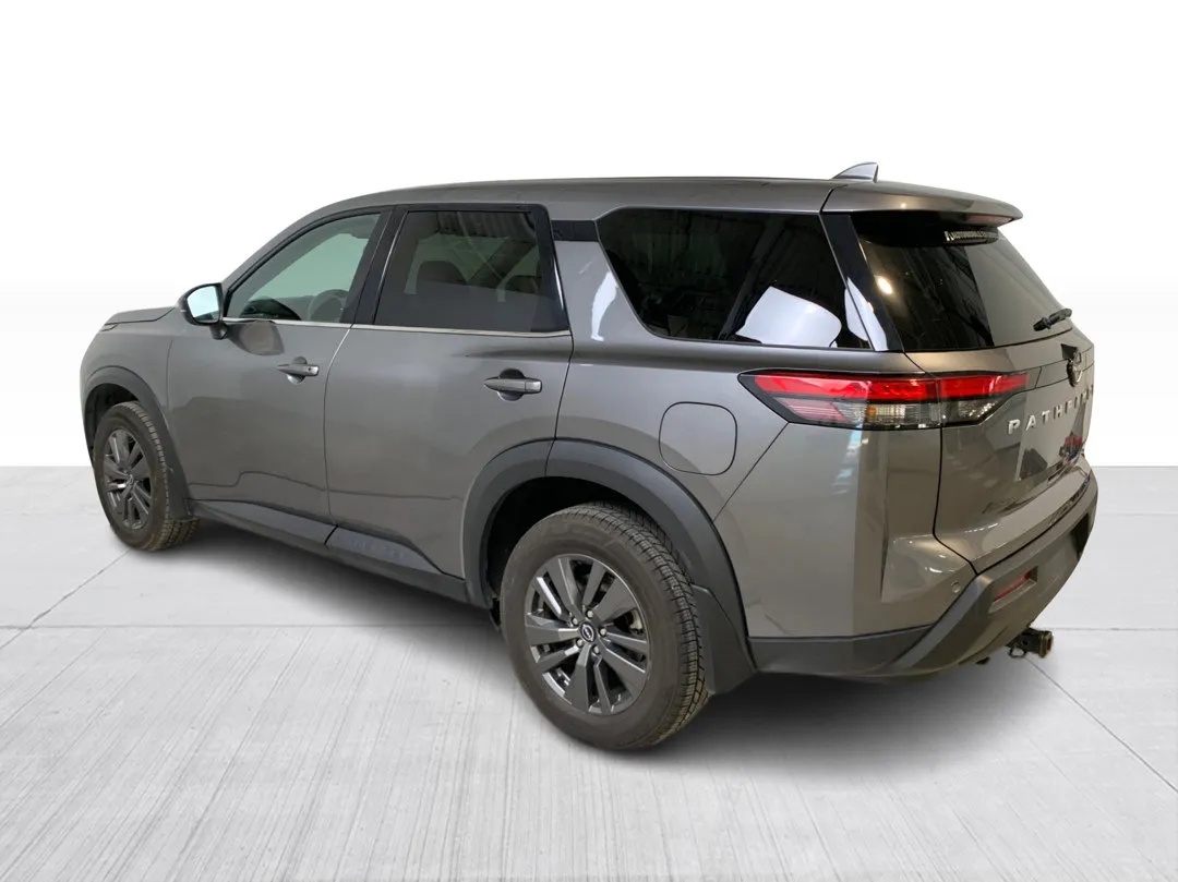 2022 Nissan Pathfinder S, photo 5