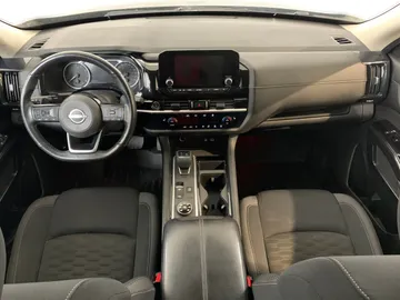 2022 Nissan Pathfinder - image 19