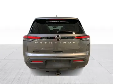 2022 Nissan Pathfinder - image 7