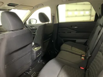 2022 Nissan Pathfinder - image 11