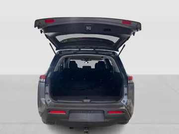 2022 Nissan Pathfinder - image 12